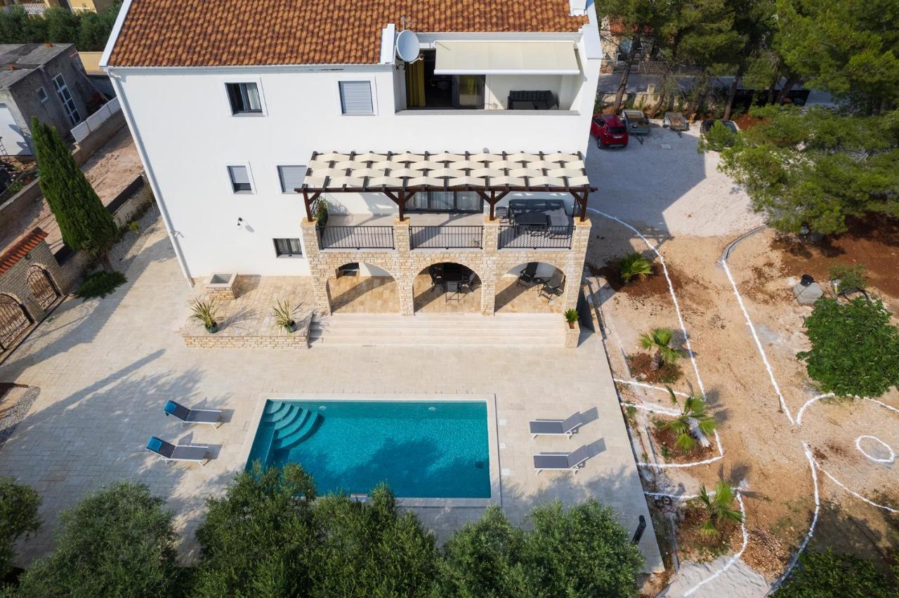 Villa Jalan 브르시 외부 사진